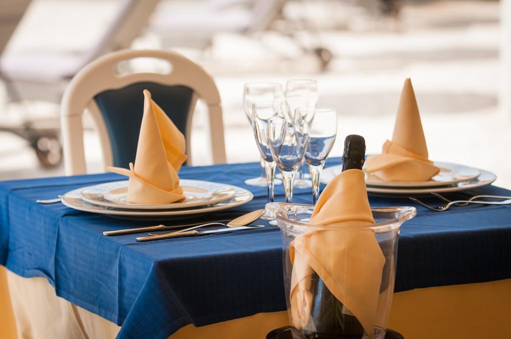 Hotel Ristorante Il Vascello Costa Rei Buitenkant foto