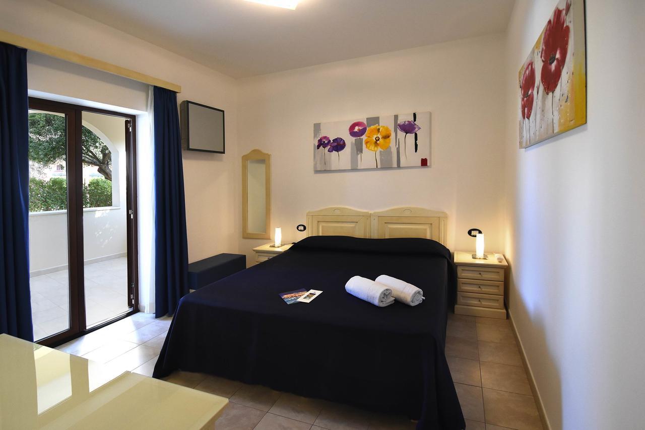 Hotel Ristorante Il Vascello Costa Rei Buitenkant foto