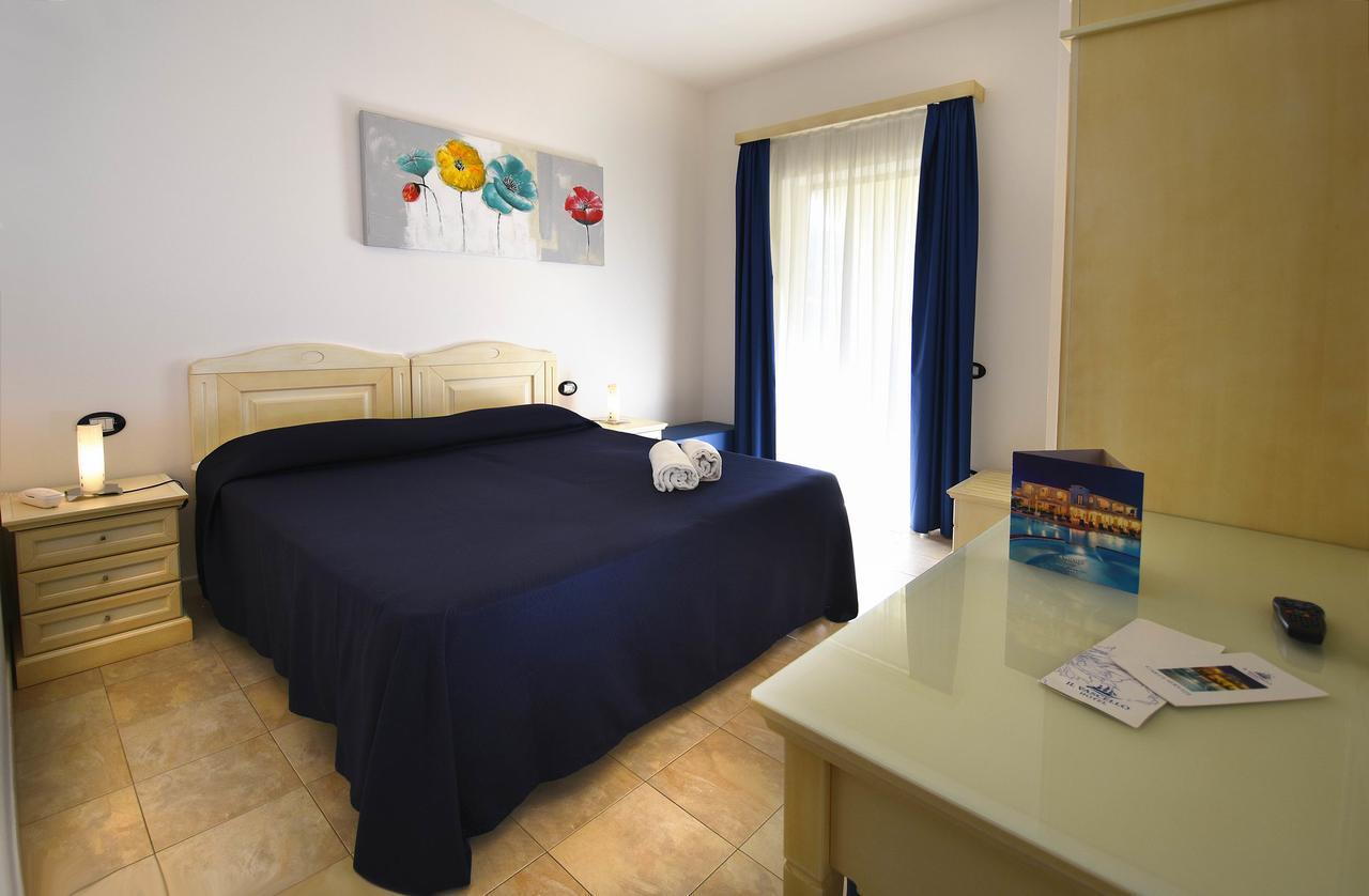 Hotel Ristorante Il Vascello Costa Rei Buitenkant foto