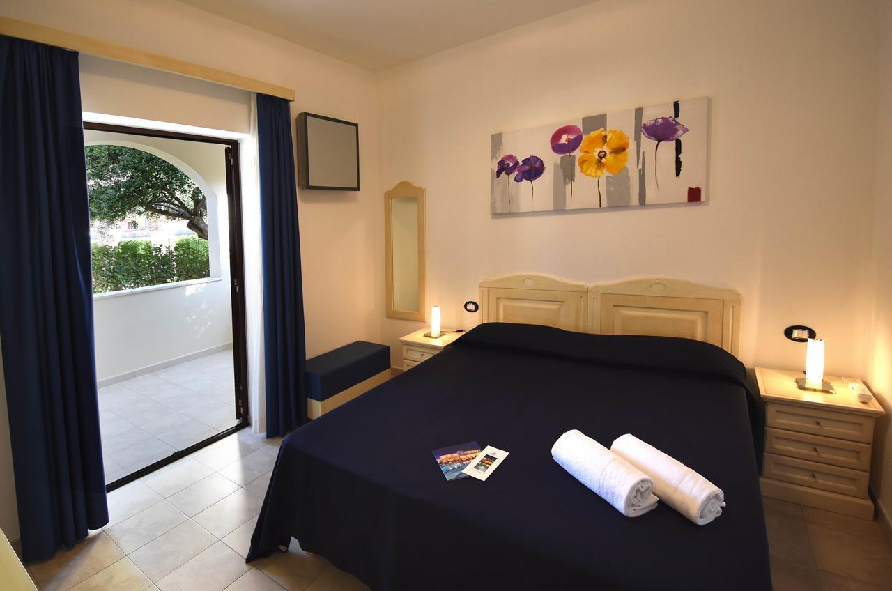 Hotel Ristorante Il Vascello Costa Rei Buitenkant foto